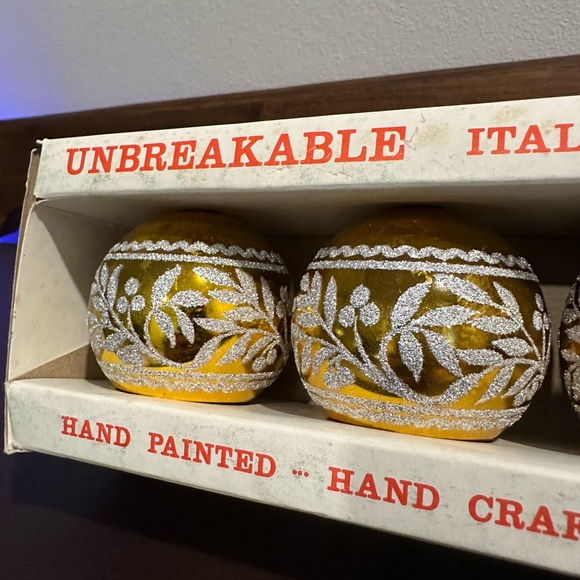 Vintage 60s/70s Yuletide Unbreakable Christmas Ornaments Golden Yellow - Picture 2 of 6